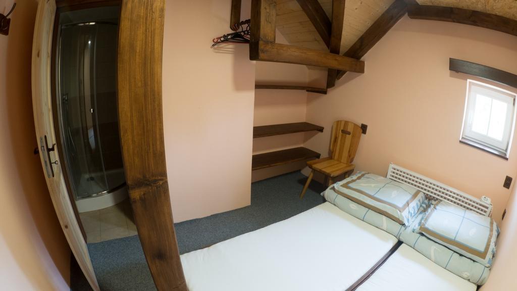 فندق باسيكي ناد جيزروفي  Hospudka Na Perlicku - Prdek المظهر الخارجي الصورة